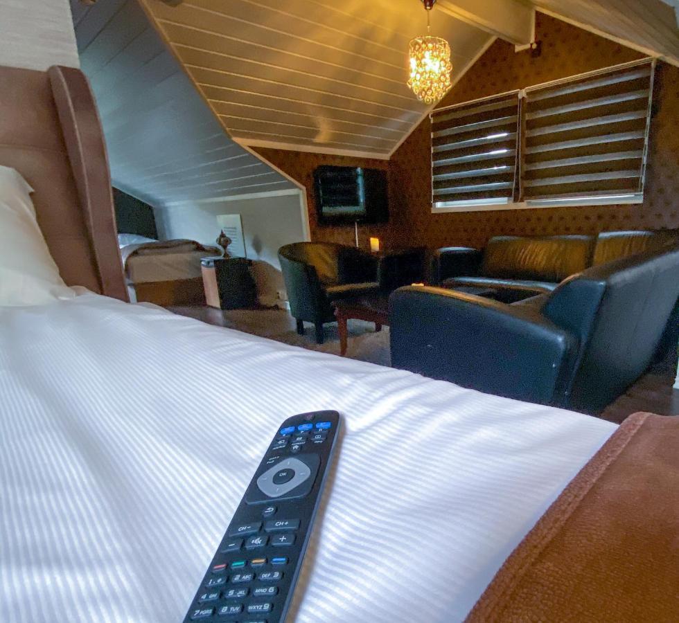 Hotellmilano As 모조엔 외부 사진