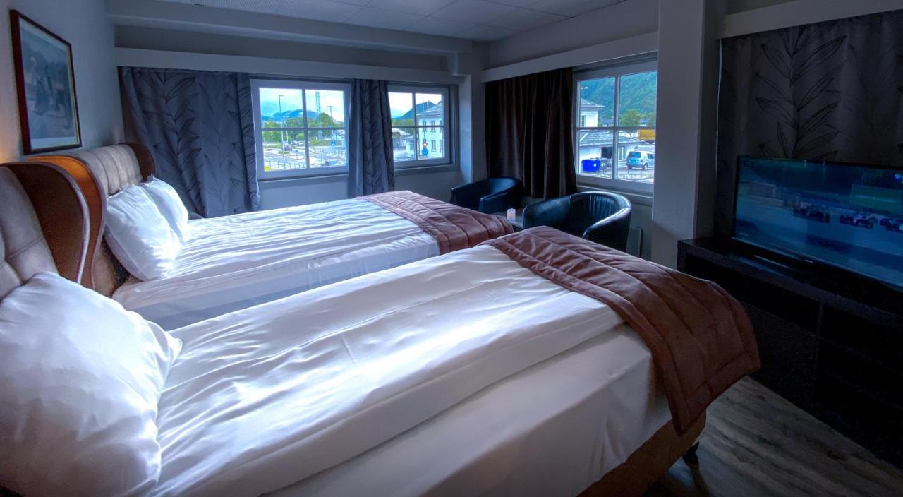 Hotellmilano As 모조엔 외부 사진