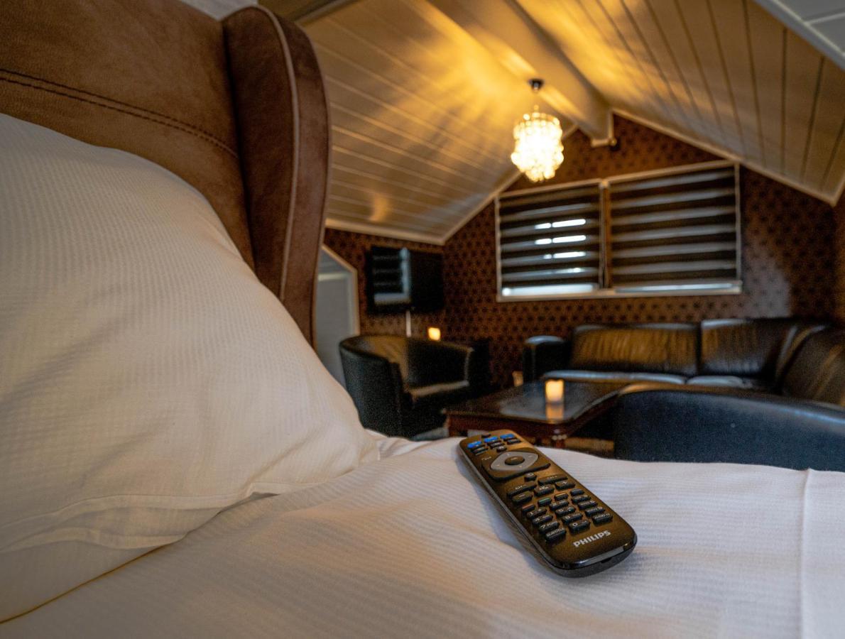 Hotellmilano As 모조엔 외부 사진